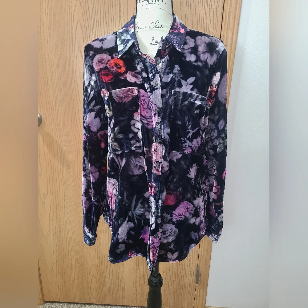 Pilcro Anthropologie Hadley Relaxed Floral Velvet Button Down Shirt - Picture 2 of 5